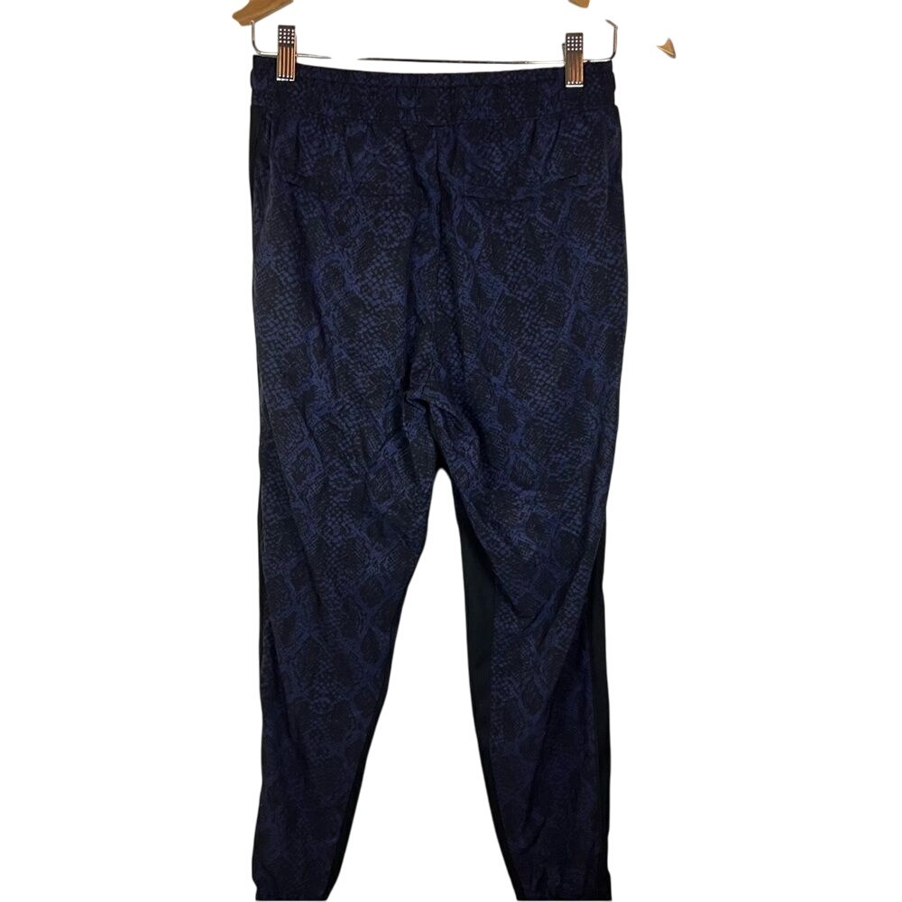 Athleta Brooklyn Blue Python Print Jogger Size 4 … - image 3